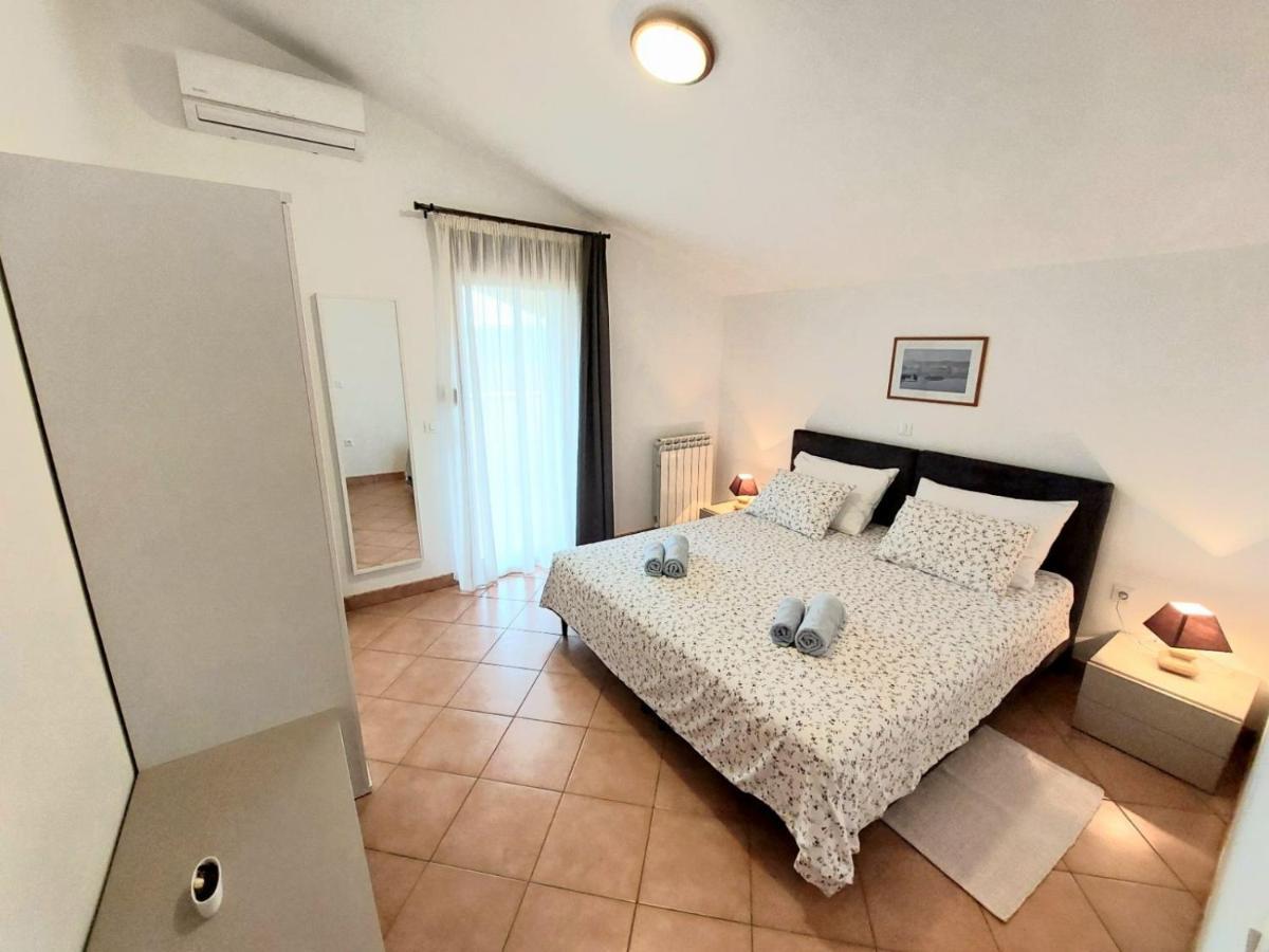 Apartments Terranova โรวีน ภายนอก รูปภาพ