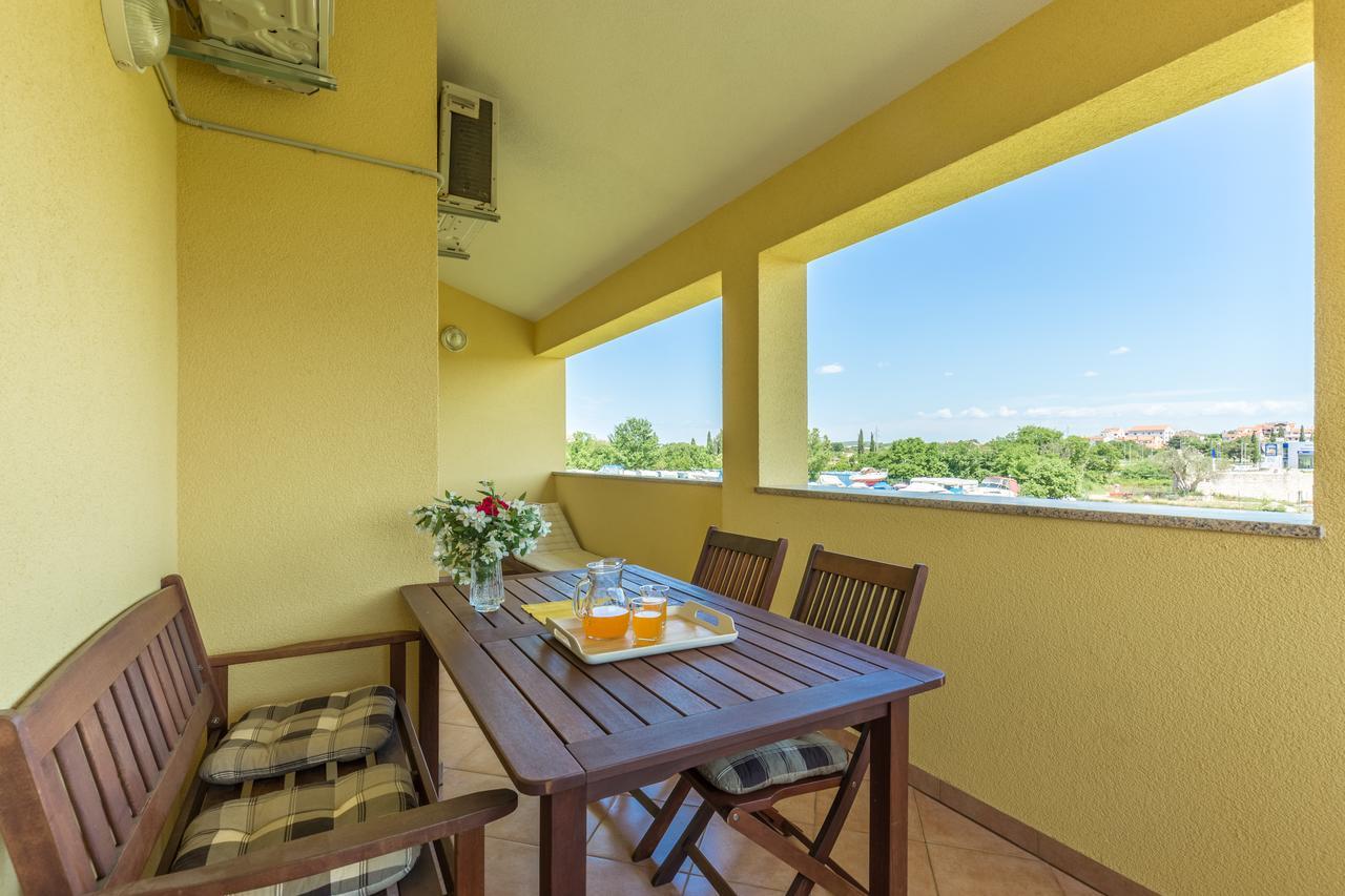 Apartments Terranova โรวีน ภายนอก รูปภาพ