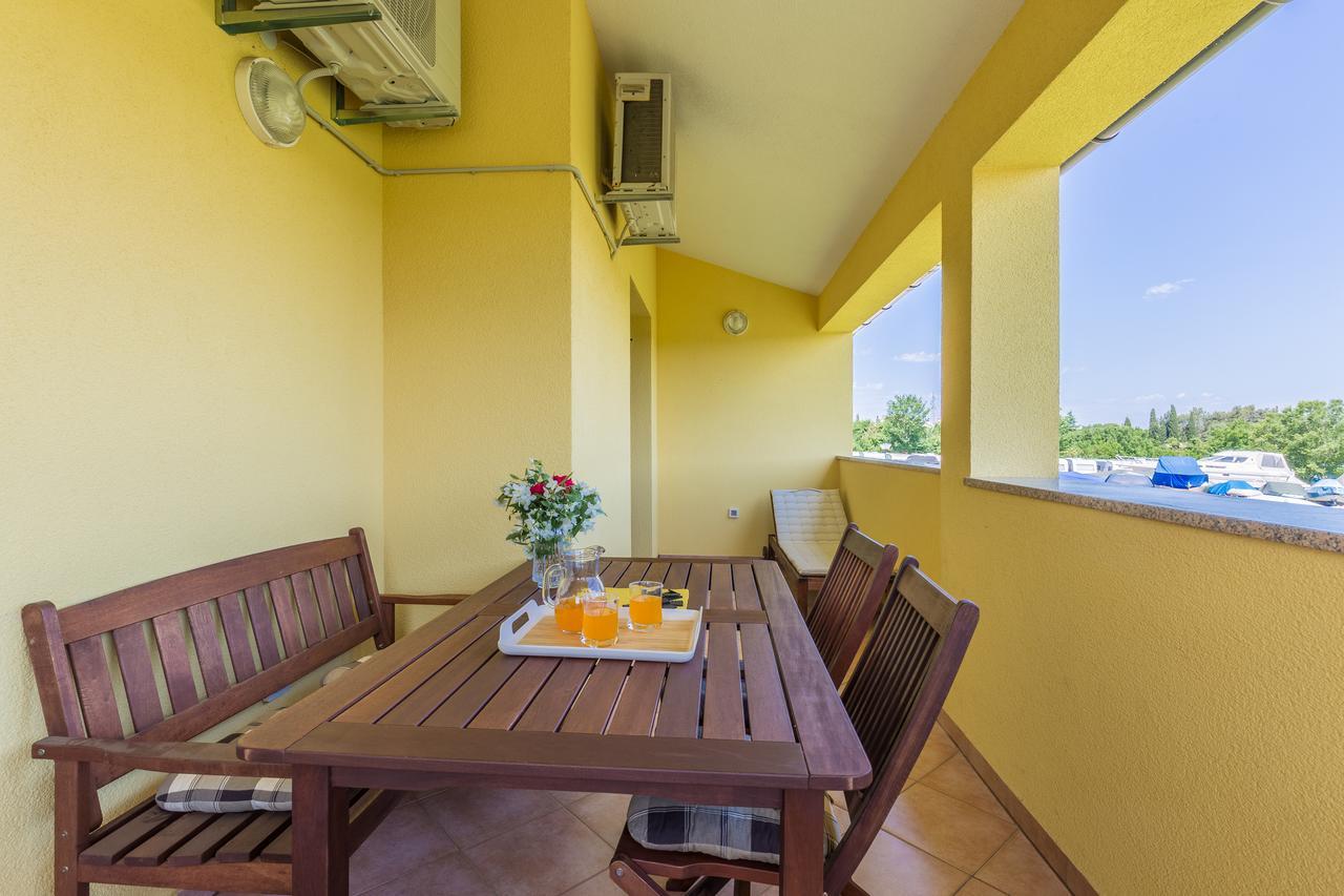 Apartments Terranova โรวีน ภายนอก รูปภาพ